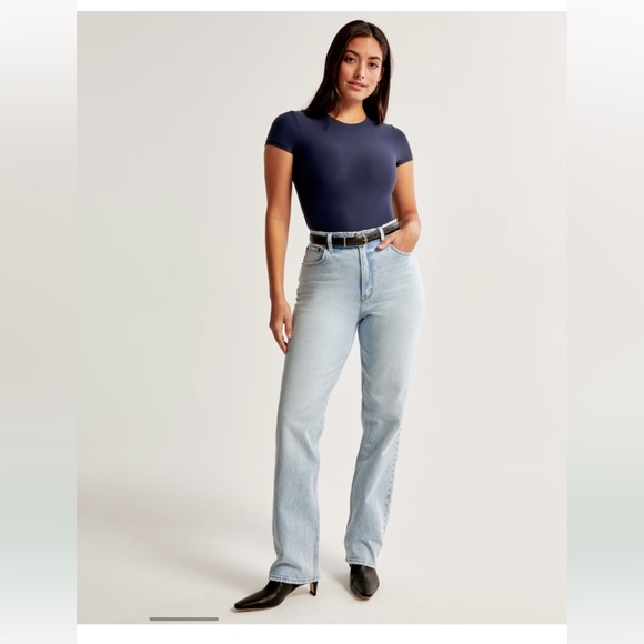 New Abercrombie & Fitch Curve Love Ultra High Rise 90s Straight Jean size 28 - Picture 14 of 14